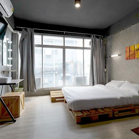 The Beds Ever Hostel (Adults Only) Bangkok Luaran gambar